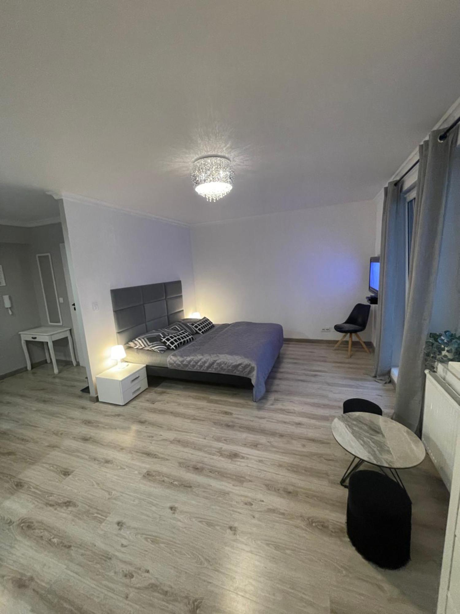 Sweet Apartment *